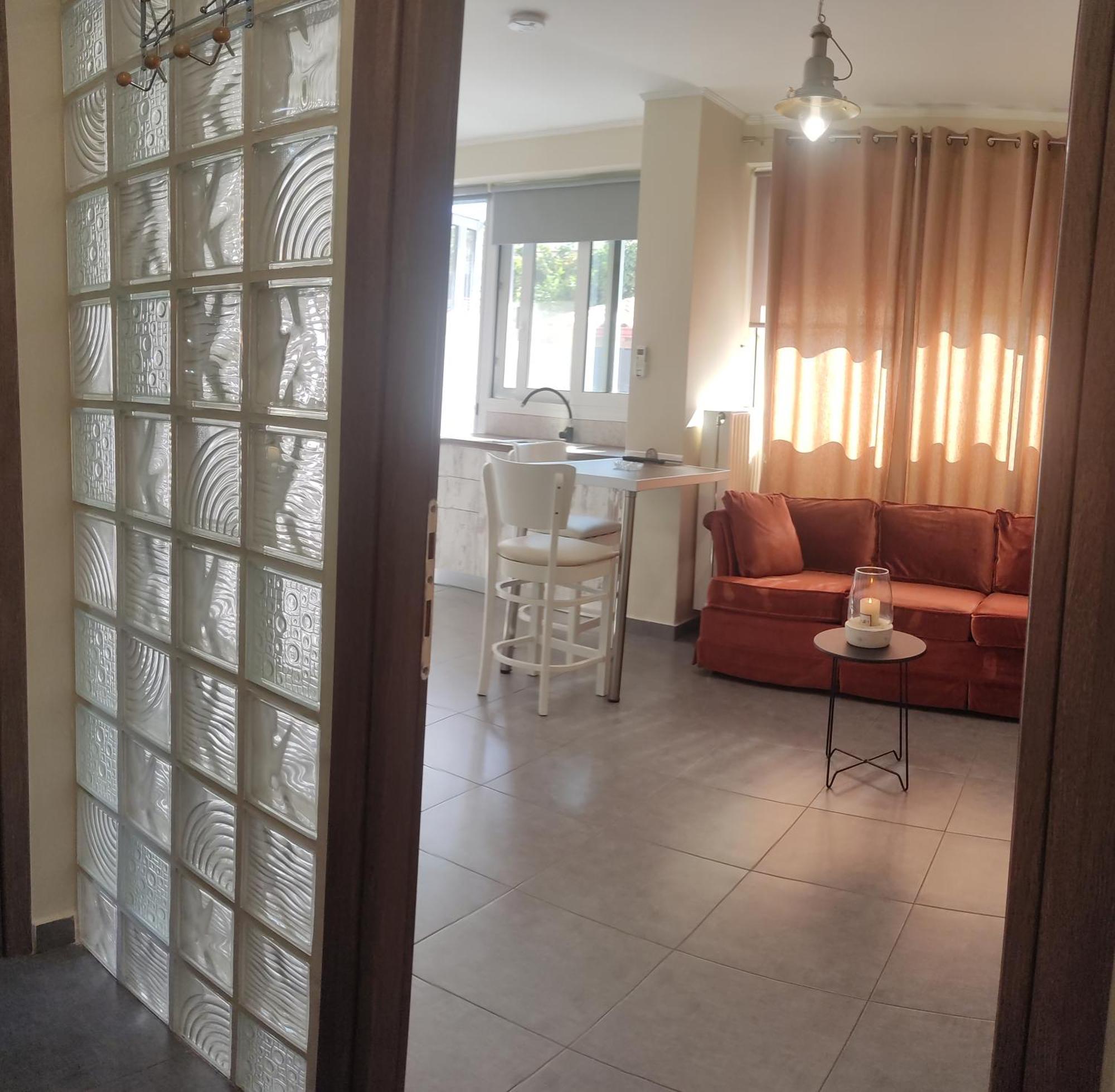 Vasilikis Apartment Каламата Экстерьер фото